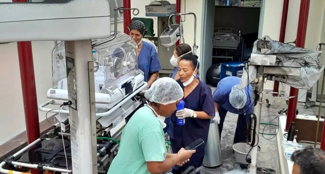 Explosão de bateria causa princípio de incêndio no Hospital de Carmo