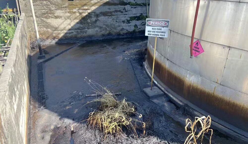 Vazamento em fábrica interrompe abastecimento de água na Serra e Noroeste do RJ