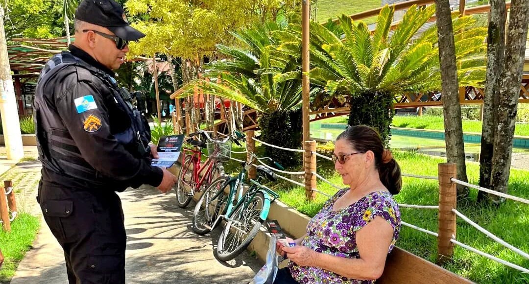 Polícia Militar fortalece laços com a comunidade de Macuco