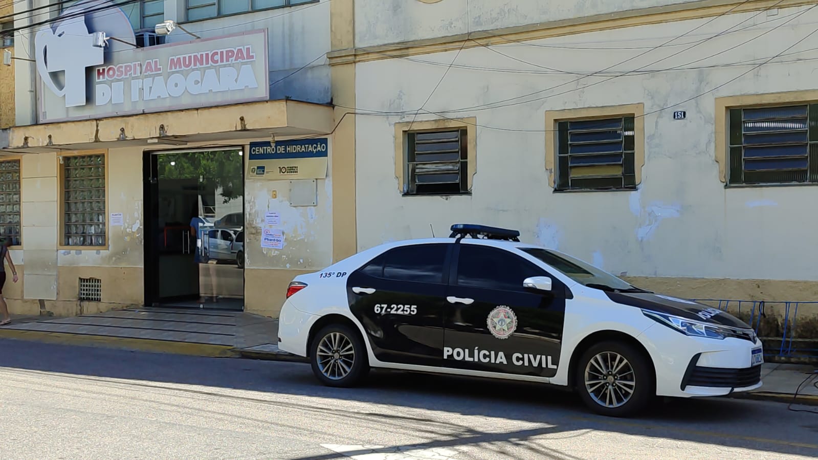 Viatura da Polícia Civil no Hospital Municipal de Itaocara
