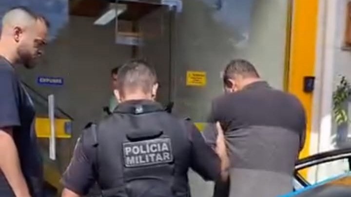 Homem suspeito de matar mulher em Nova Friburgo é preso em ônibus