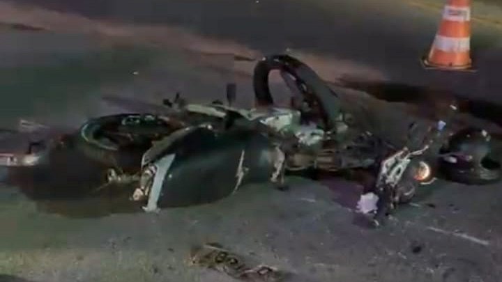 Vídeo: Acidente entre carro e moto deixa um morto em Nova Friburgo