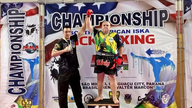 Atleta de Cordeiro se consagra heptacampeão Sul-Americano de Kickboxing