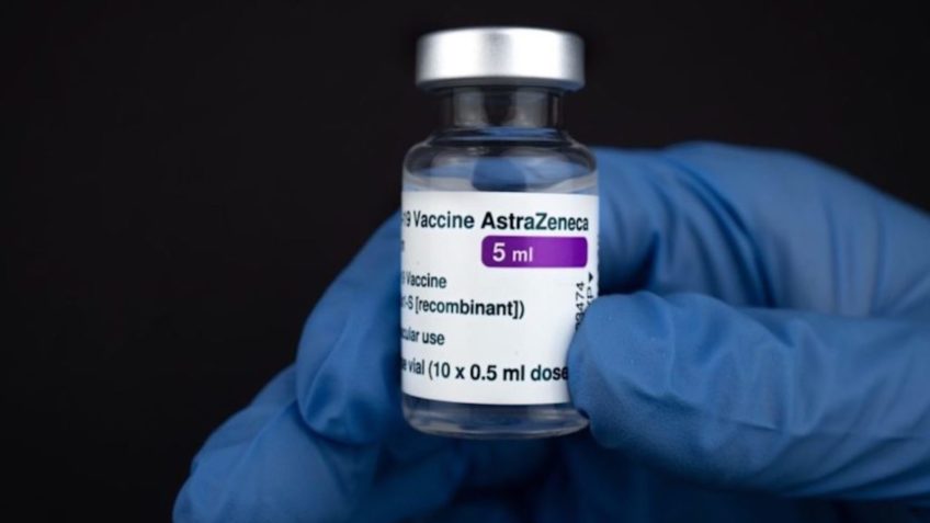 AstraZeneca admite à Justiça efeito colateral raro da vacina anticovid