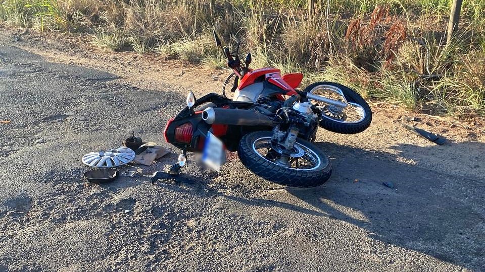 Mulher é socorrida com fratura exposta após acidente em Itaocara