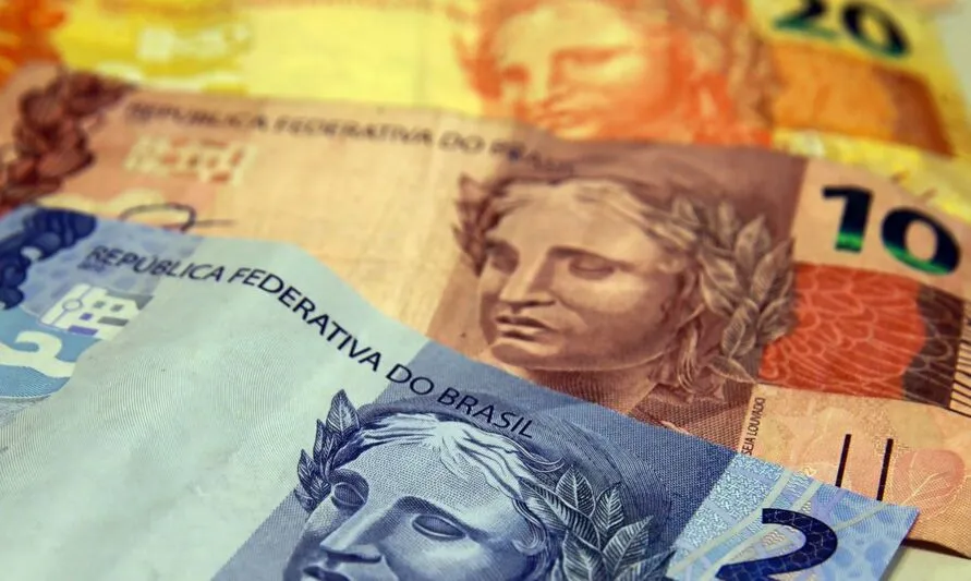 Notas antigas do real serão retiradas de circulação