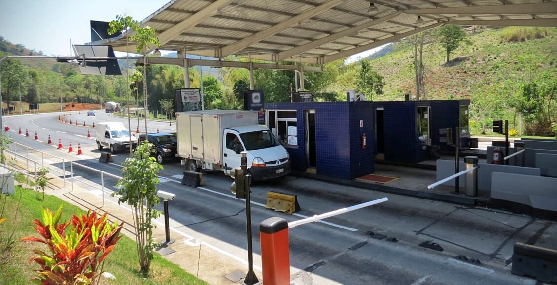 Motoristas já pagam pedágios mais caros na RJ-116