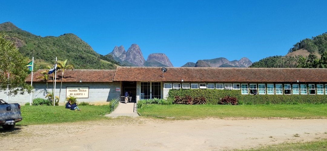 A Pedagogia da Alternância aplicada em Nova Friburgo 3 Escola Fazenda Rei Alberto I, o IBELGA, em Salinas. Acervo pessoal