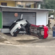 Vários acidentes de trânsito marcam o fim de semana na região serrana 4 Sem titulo