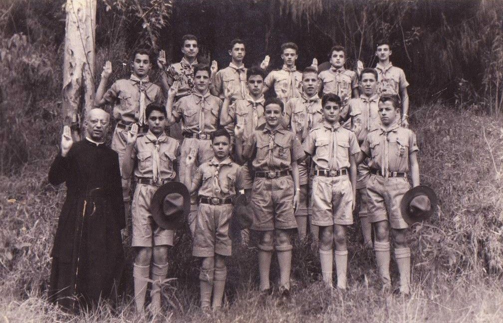 Grupo de Escoteiros Anchieta: o memorial em Nova Friburgo 2 O fundador do Grupo de Escoteiros Anchieta foi o Padre Giovanni Selvaggi. Acervo Memorial GEA