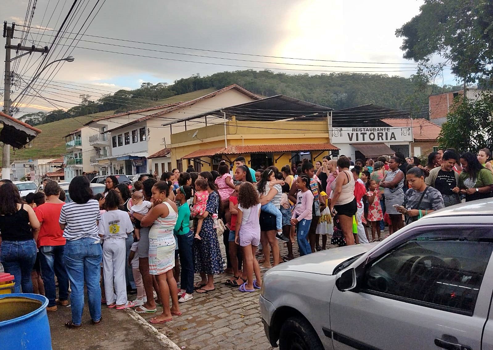 Crianças de Santa Rita da Floresta celebram dia especial com presentes 1 Imagem do WhatsApp de 2024 12 17 as 18.31.09 8d7503f3