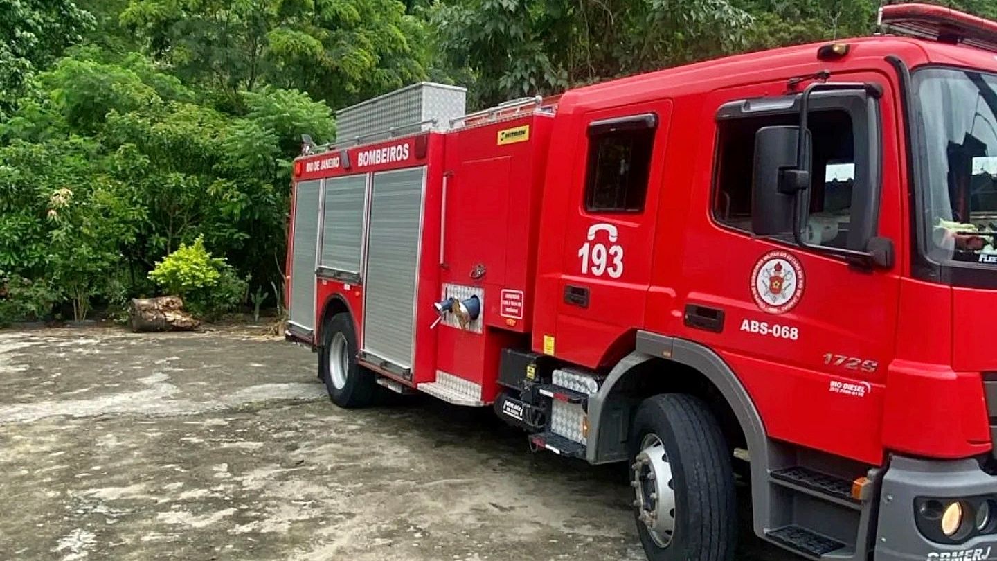 corpo cachoeiras de macacu