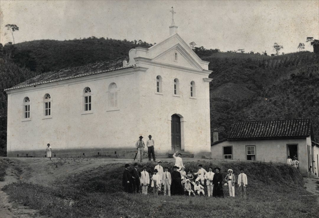 Padres jesuitas do colegio Anchieta na capela de N.S. do Rosario. Acervo colegio Anchieta