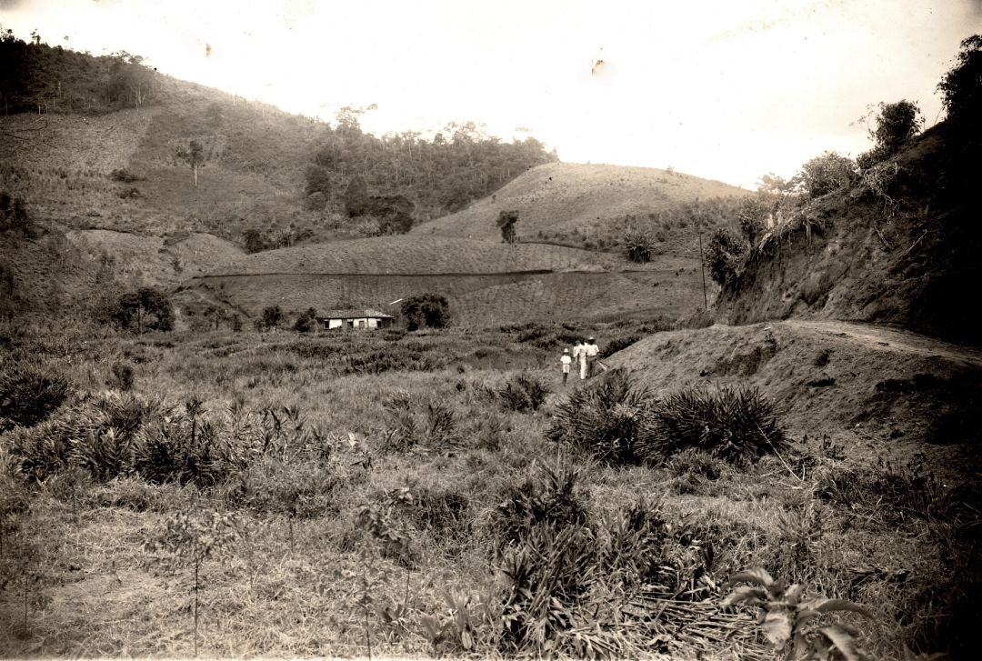 Vozes da Escravidão: Fazenda Rancharia do Norte em Monnerat 3 Fazenda Rancharia do Norte onde os apostolicos passam as ferias. Acervo Colegio Anchieta