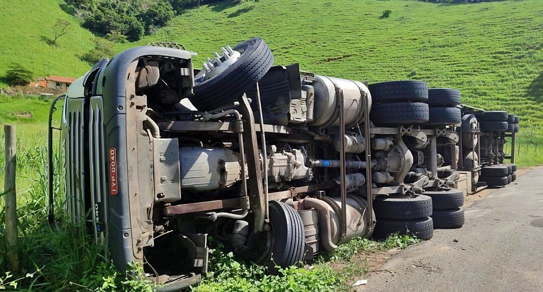 a truck on the side of a road