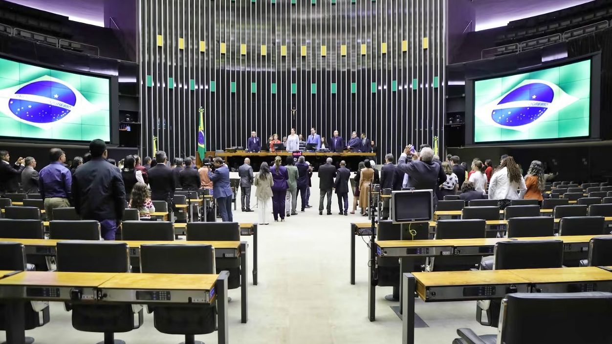Câmara inicia debate sobre aumento do número de deputados no Brasil 1 camara dpeutados