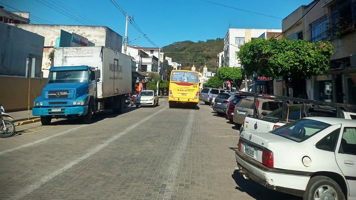 Câmara aprova projeto de estacionamento rotativo pago em São Fidélis 1 sf 1