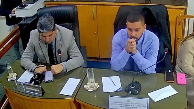 Conversa ao vivo entre vereadores levanta suspeita de compra de votos em Duas Barras 1 vereadores duas barras