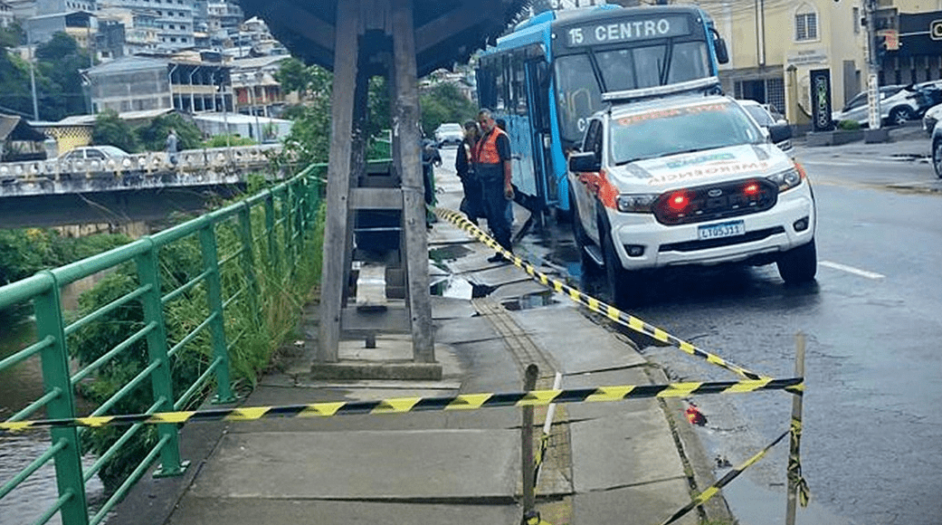 ponto de onibus interditado