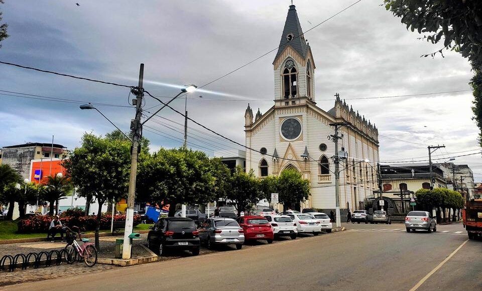igreja e rua santo antonio de padua